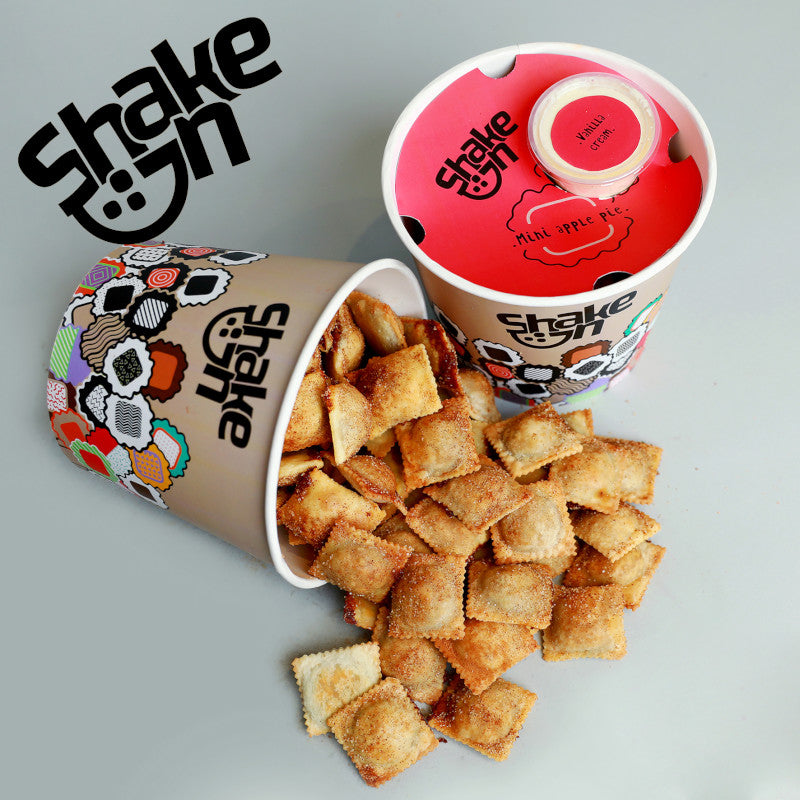 Mini apple pie shaken